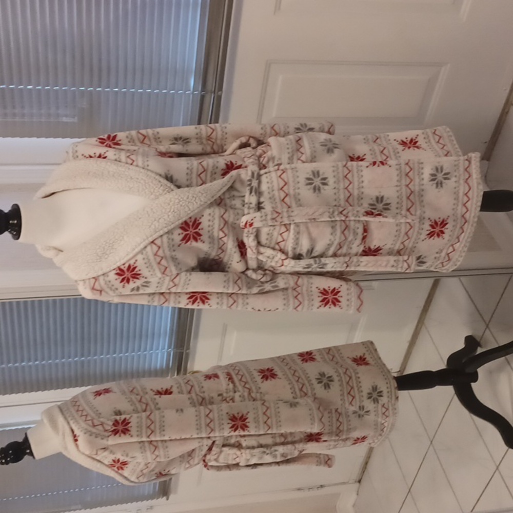 4/$40 White, Gray & Pink Fleece Robe/Housecoat - Size Small